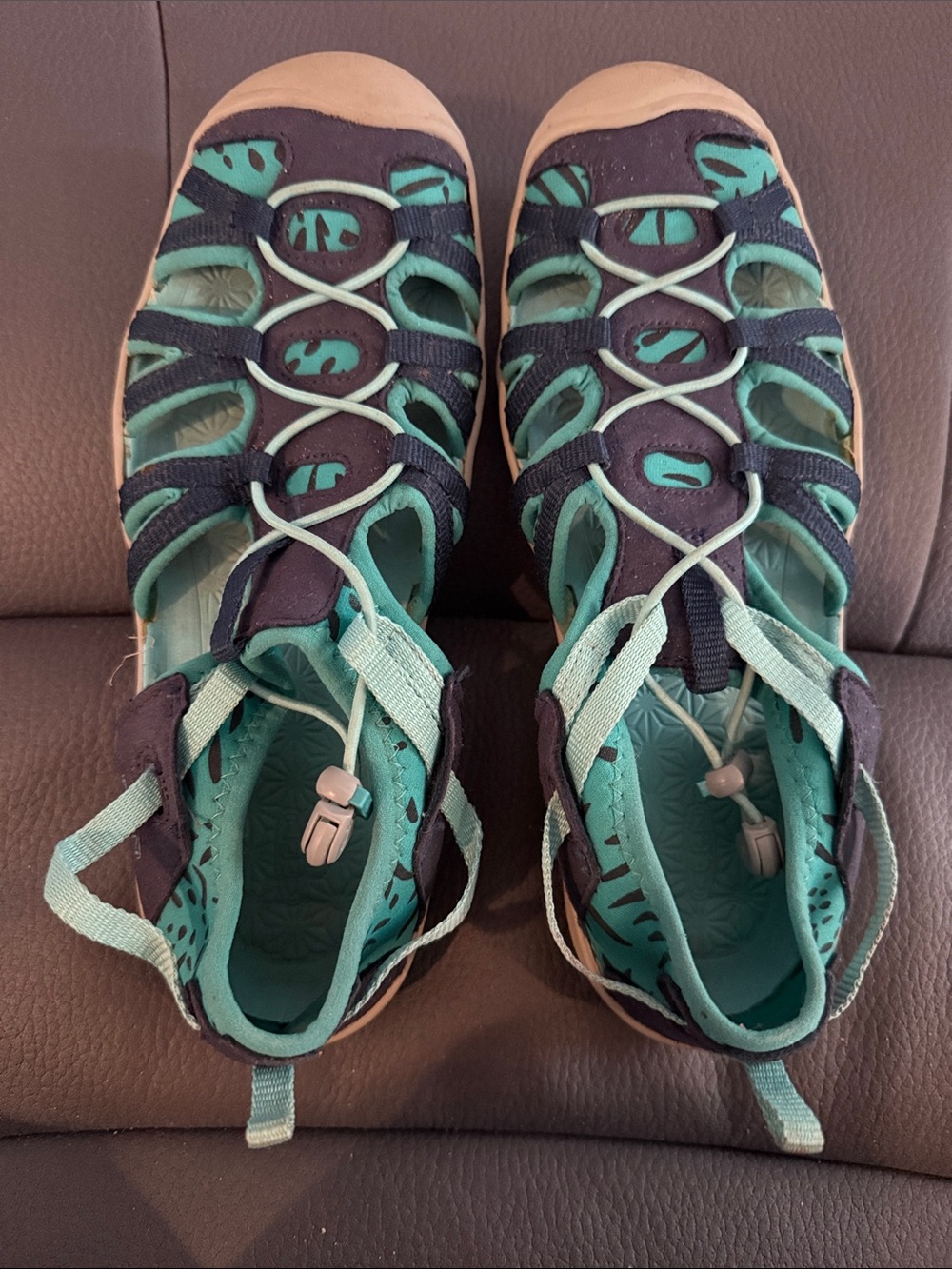 Keen Women's Moxie Sandal size 6 - gently used